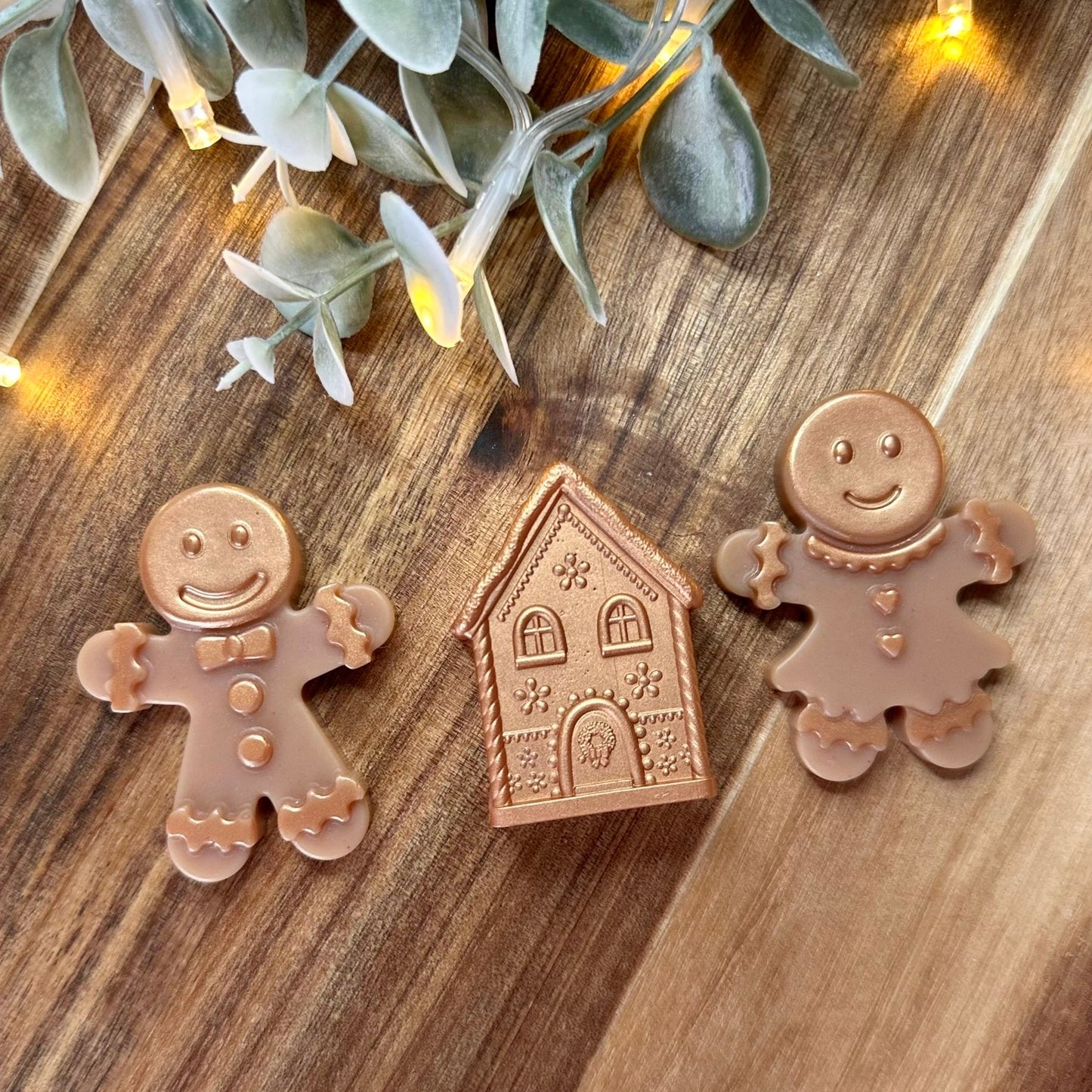 Gingerbread house burner gift set