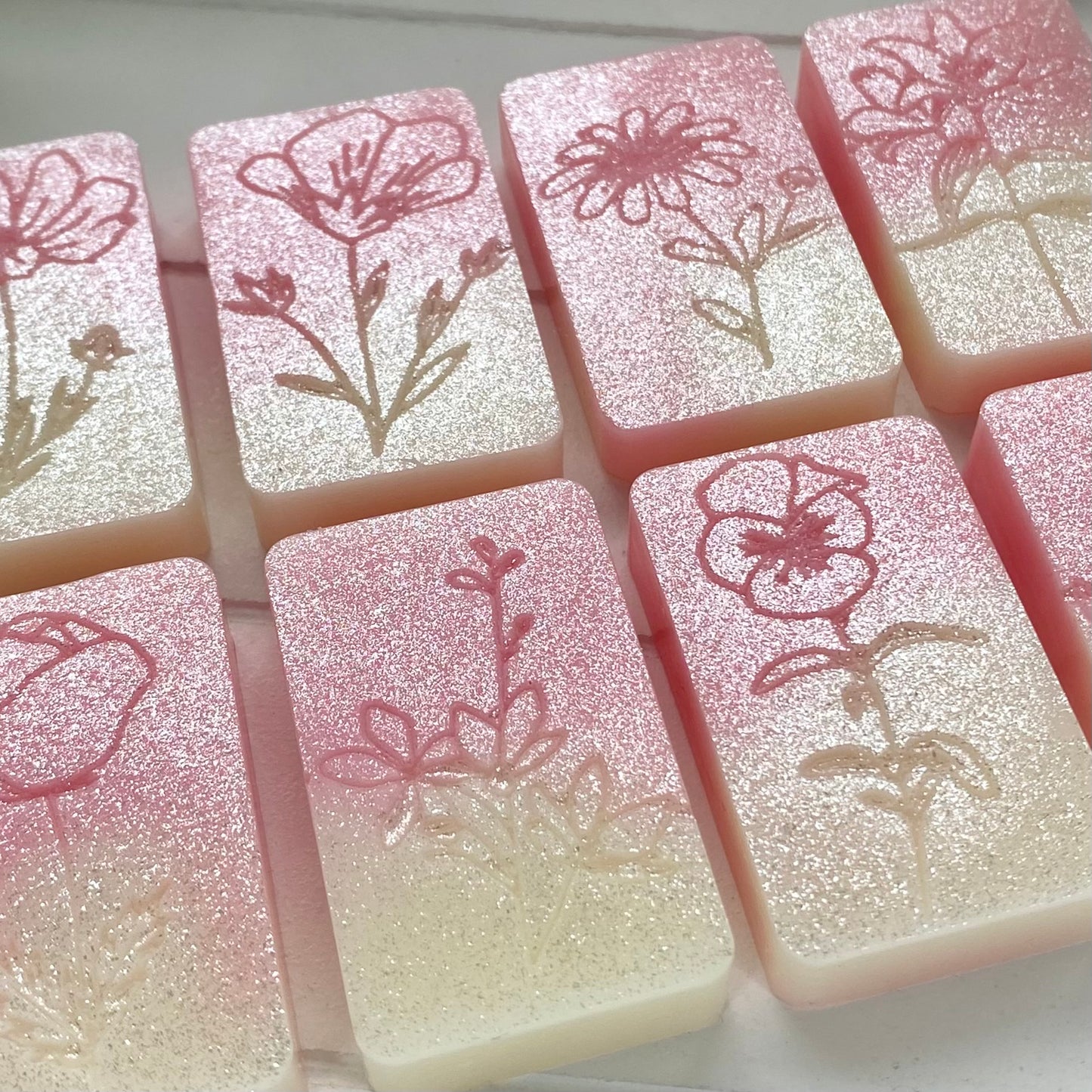 Shimmering mini wax melt slabs gift box