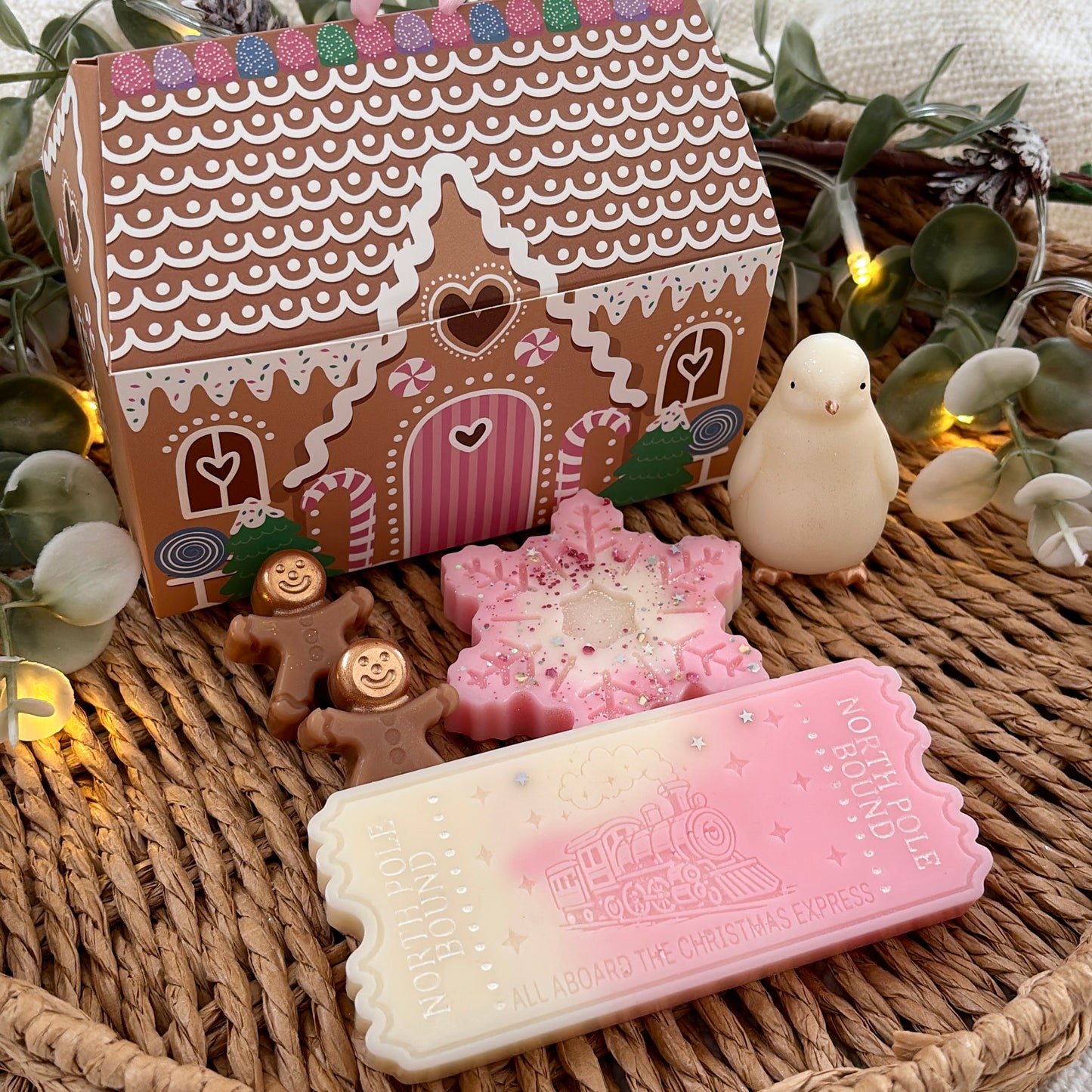 Gingerbread cottage gift box